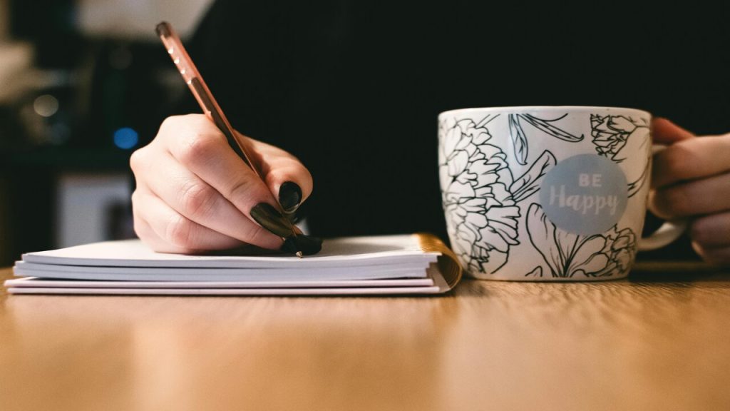 Free Writing: Teknik Menulis Bebas Untuk Membangkitkan Motivasi