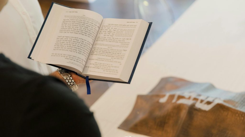 9 Alasan Pentingnya Mereview Naskah Buku Sebelum Diterbitkan
