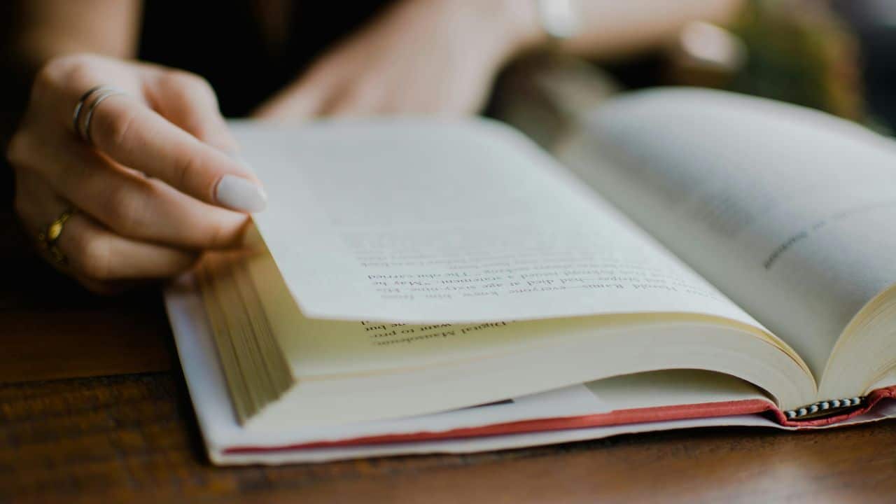 10 Langkah Menerbitkan Buku dari Awal sampai Berhasil Terbit