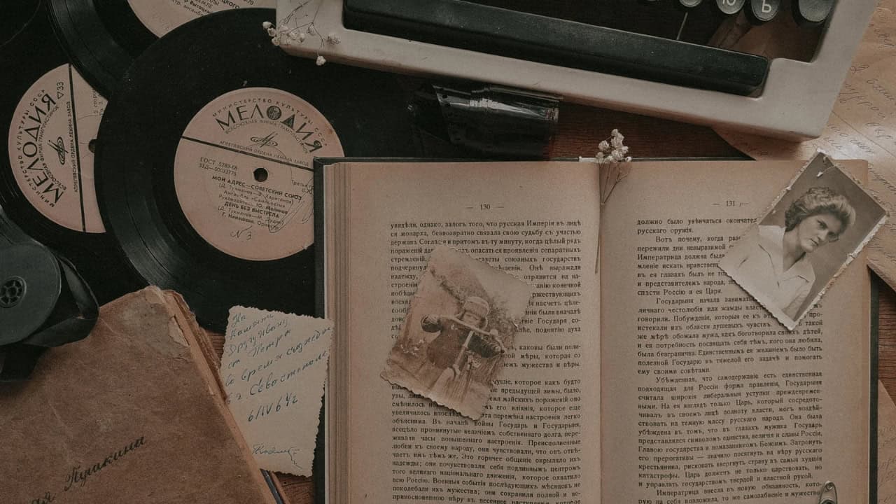 8 Unsur Intrinsik Novel Sejarah yang Wajib Ada agar Ceritamu Lebih Hidup